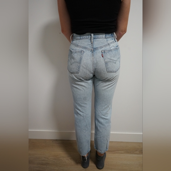 Levi's aritzia jeans - Picture 3 of 3